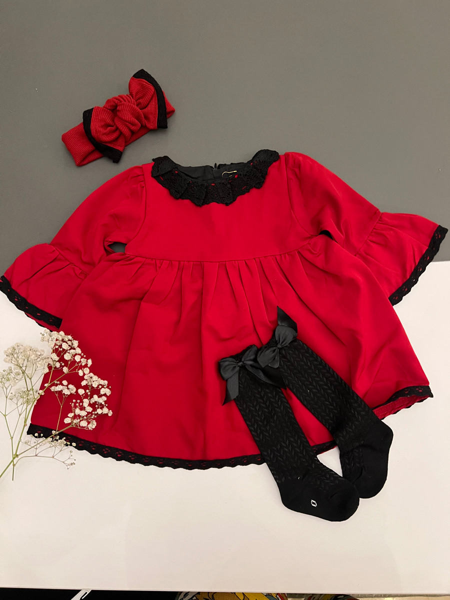 پیراهن قرمز یقه گیپور مشکی