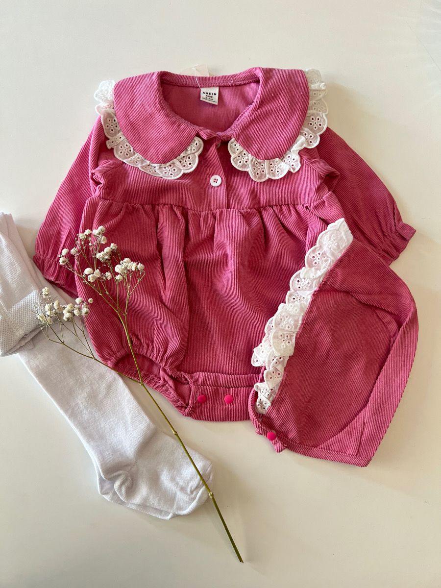 بادی و کلاه کبریتی صورتی